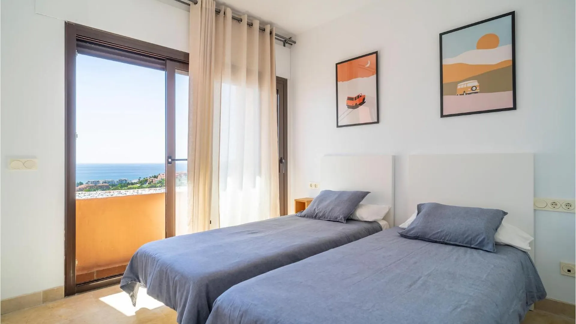 Nice Apartment In Manilva With Kitchen 0*,