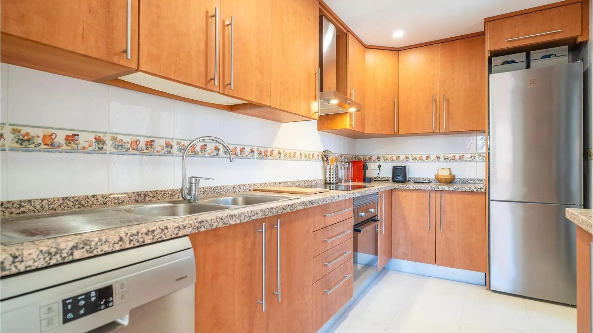 Nice Apartment In Manilva With Kitchen